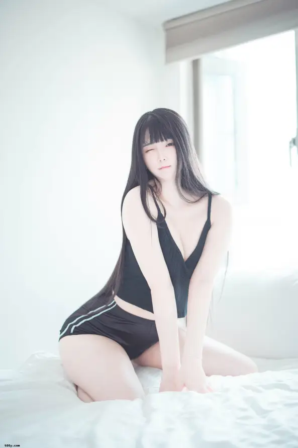 欧美精品色偷偷成人无码视频97欧美日韩：跨文化的视觉审美与争议